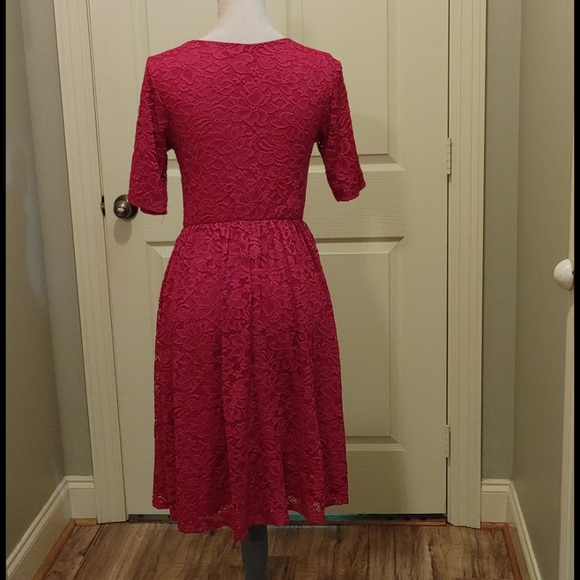 Red dress - Picture 3 of 9